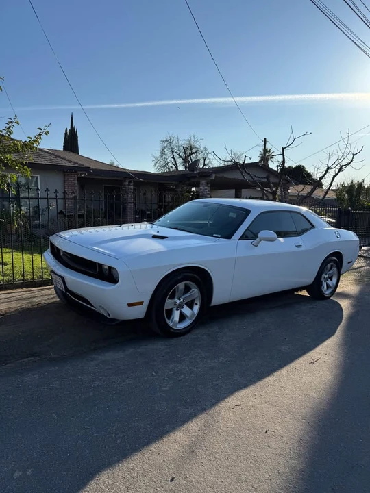 2011 Dodge Challenger 3rd Gen - Image 3 of 6