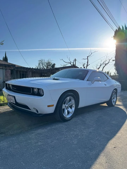 2011 Dodge Challenger 3rd Gen - Image 2 of 6