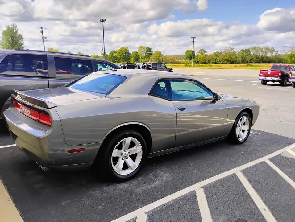 2011 Dodge Challenger 3rd Gen - Image 3 of 7