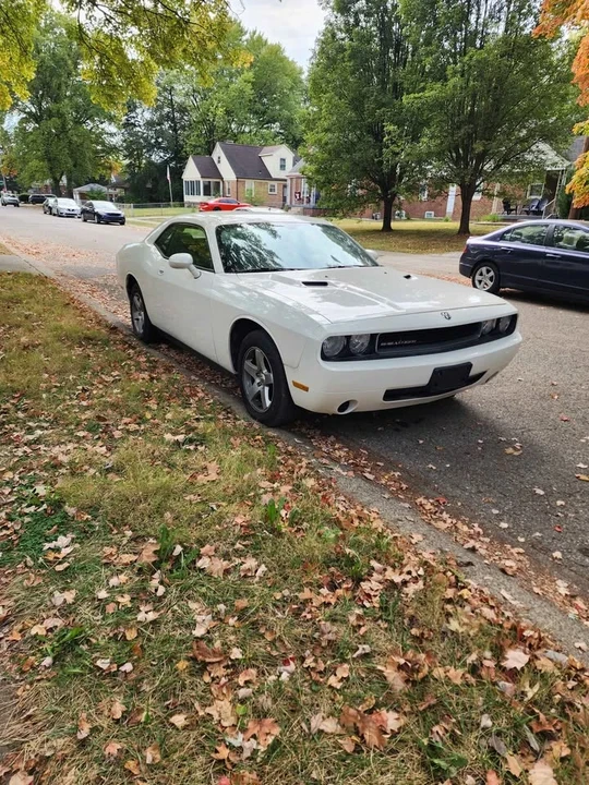 2011 Dodge Challenger 3rd Gen - Image 2 of 7