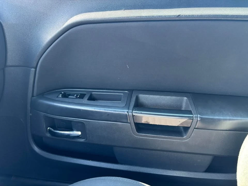 2011 Dodge Challenger 3rd Gen - Image 7 of 11