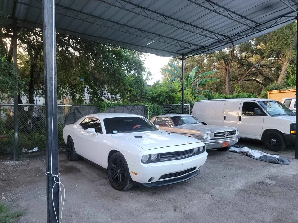2011 Dodge Challenger 3rd Gen - Image 6 of 10