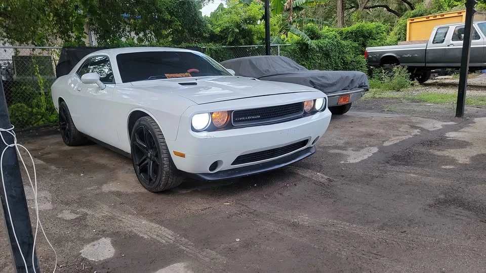 2011 Dodge Challenger 3rd Gen - Image 9 of 10