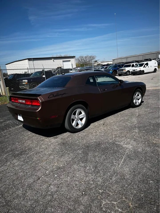 2011 Dodge Challenger 3rd Gen - Image 3 of 5