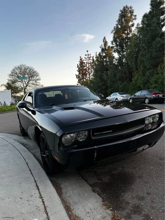 2011 Dodge Challenger 3rd Gen - Image 2 of 5