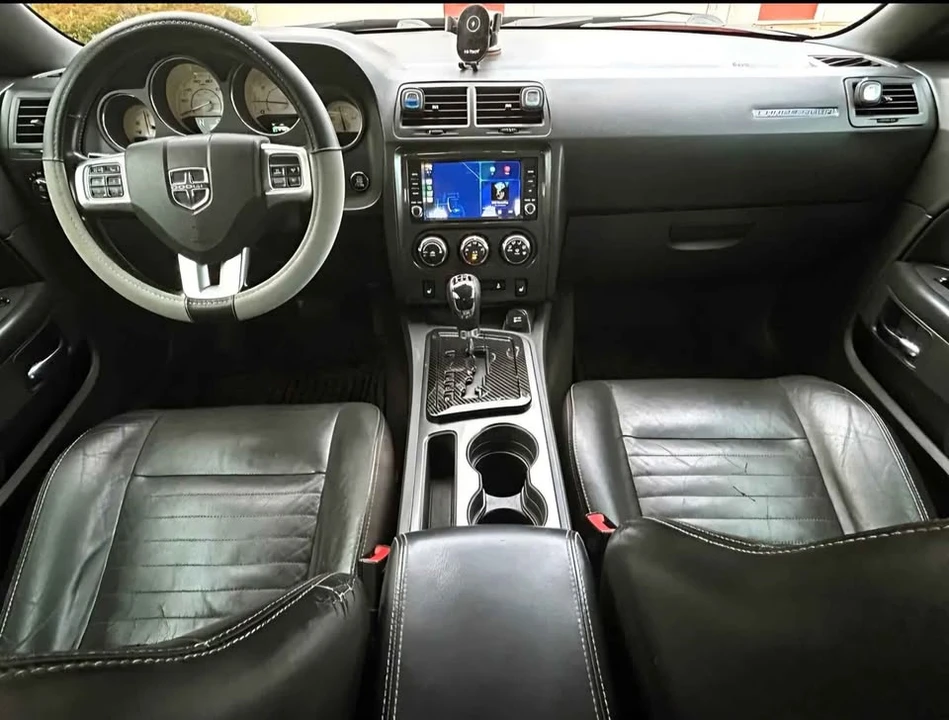2011 Dodge Challenger 3rd Gen - Image 5 of 8