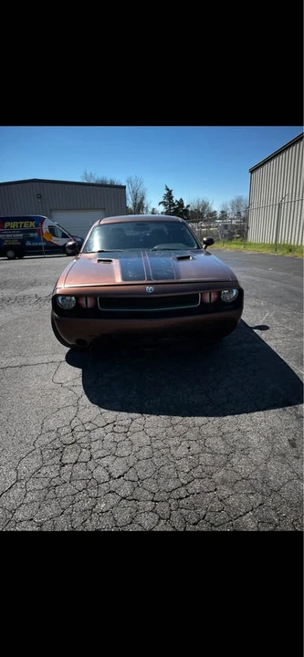 2011 Dodge Challenger 3rd Gen - Image 2 of 5