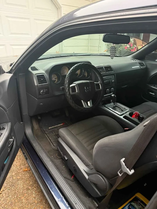 2011 Dodge Challenger 3rd Gen - Image 3 of 3