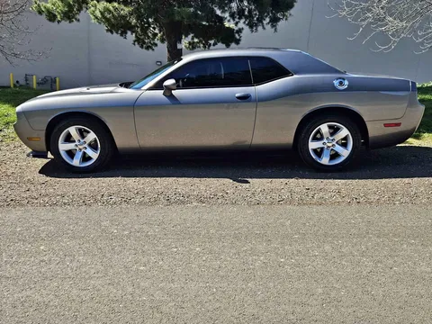 2011 Dodge Challenger Coupe