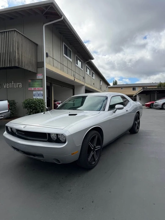 2011 Dodge Challenger 3rd Gen - Image 10 of 13