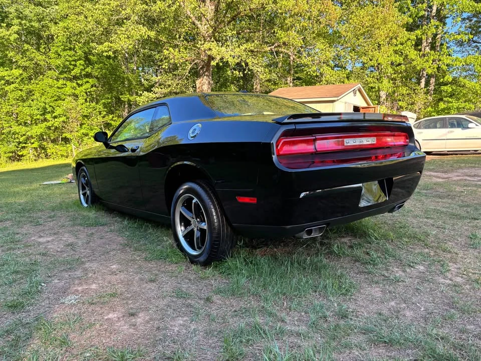 2011 Dodge Challenger 3rd Gen - Image 4 of 10