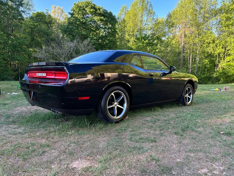 2011 Dodge Challenger 3rd Gen - Image 3 of 10