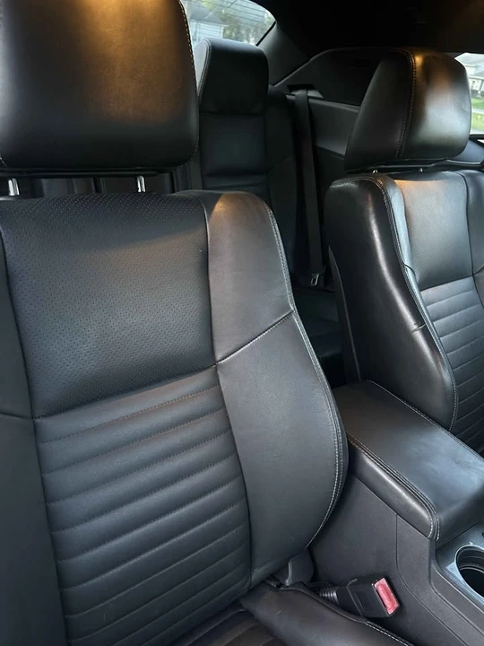 2011 Dodge Challenger 3rd Gen - Image 5 of 6