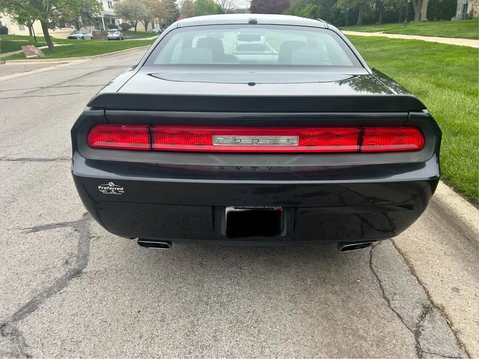2011 Dodge Challenger 3rd Gen - Image 7 of 8