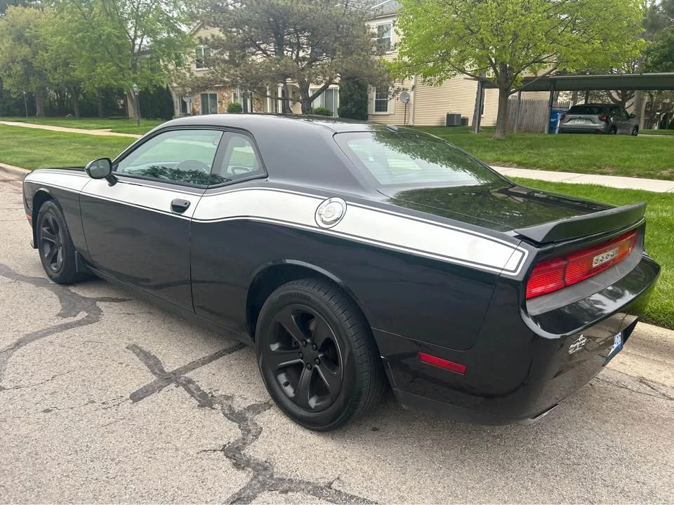 2011 Dodge Challenger 3rd Gen - Image 2 of 8