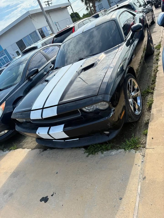 2011 Dodge Challenger 3rd Gen - Image 2 of 3
