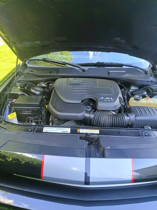 2011 Dodge Challenger 3rd Gen - Image 9 of 13