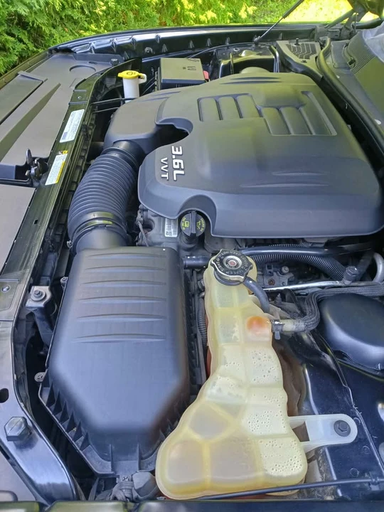 2011 Dodge Challenger 3rd Gen - Image 12 of 13