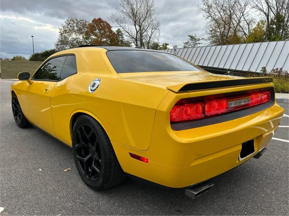 2011 Dodge Challenger 3rd Gen - Image 13 of 20
