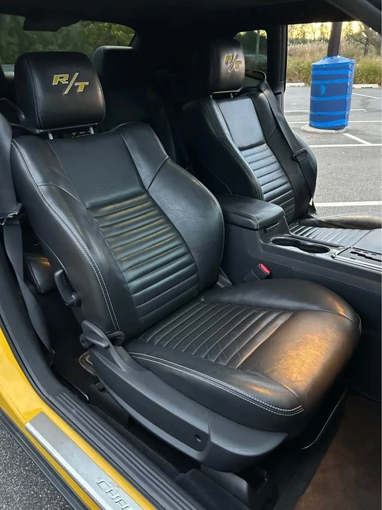 2011 Dodge Challenger 3rd Gen - Image 18 of 20
