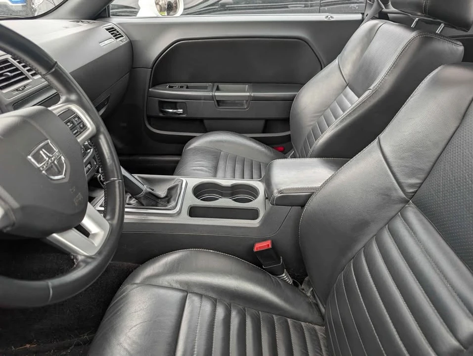 2011 Dodge Challenger 3rd Gen - Image 2 of 7