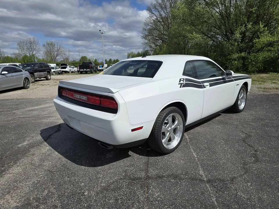 2011 Dodge Challenger 3rd Gen - Image 2 of 8
