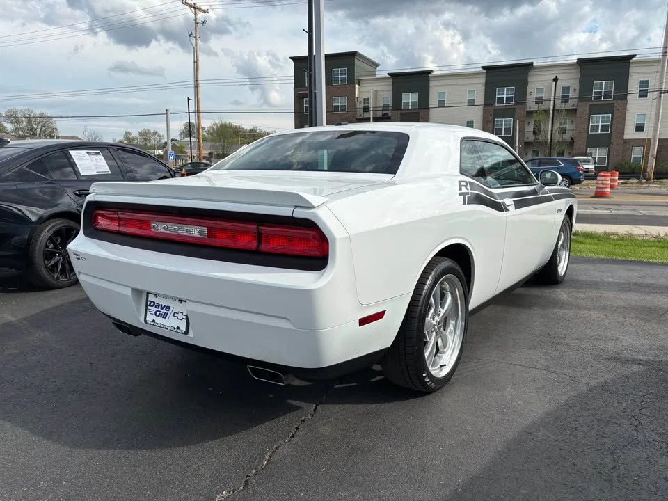 2011 Dodge Challenger 3rd Gen - Image 5 of 9