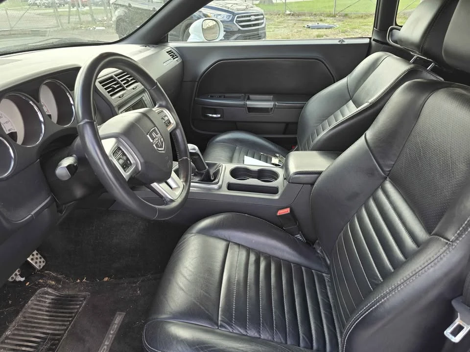 2011 Dodge Challenger 3rd Gen - Image 5 of 8