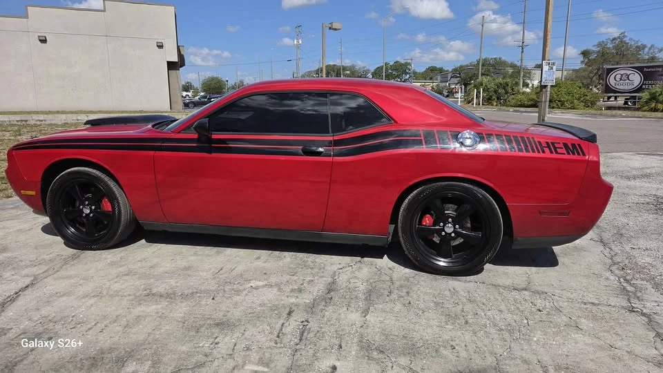2011 Dodge Challenger 3rd Gen - Image 8 of 12