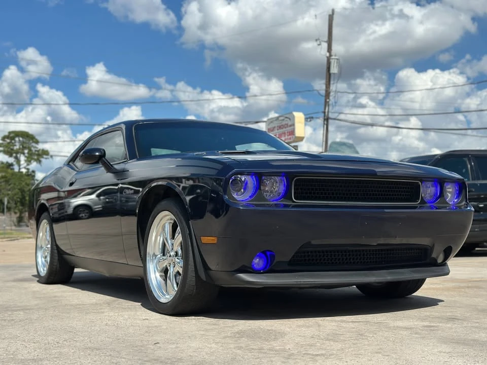 2011 Dodge Challenger 3rd Gen - Image 2 of 16