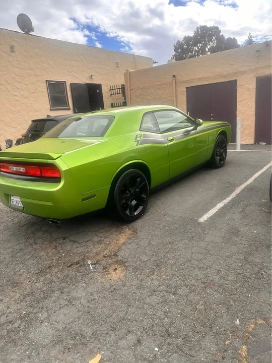 2011 Dodge Challenger 3rd Gen - Image 12 of 17