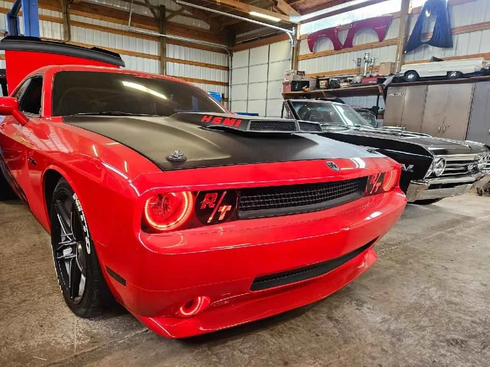 2011 Dodge Challenger 3rd Gen - Image 8 of 16