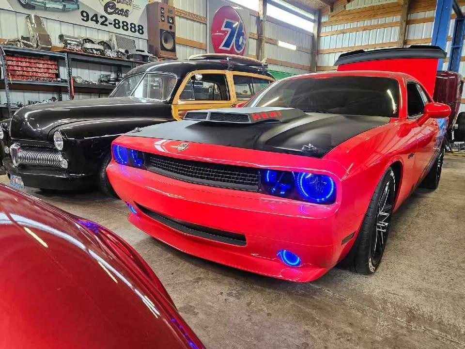 2011 Dodge Challenger 3rd Gen - Image 7 of 16