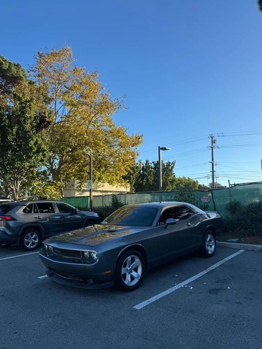 2011 Dodge Challenger 3rd Gen - Image 2 of 8