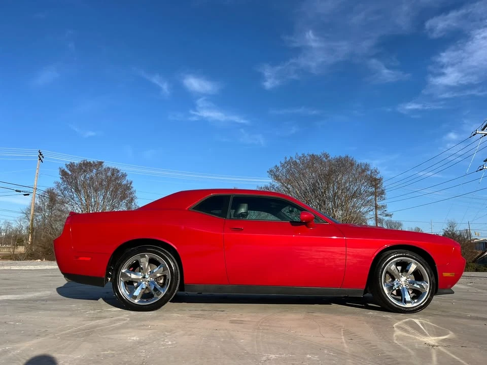 2011 Dodge Challenger 3rd Gen - Image 5 of 11