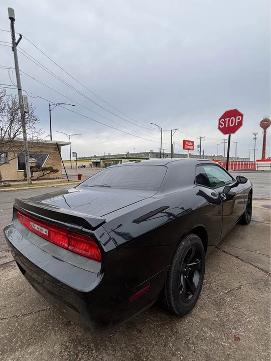 2011 Dodge Challenger 3rd Gen - Image 4 of 8