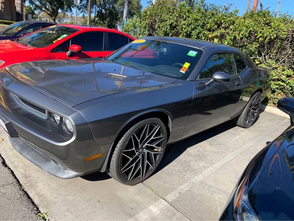 2011 Dodge Challenger 3rd Gen - Image 3 of 4