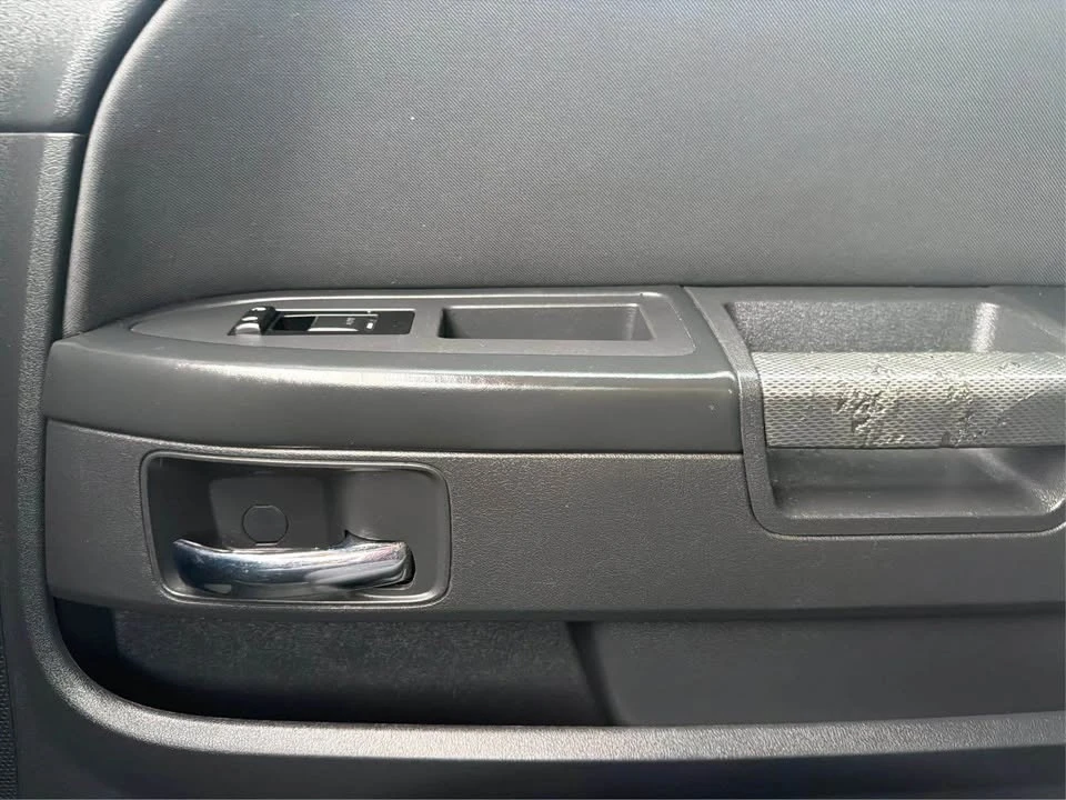 2011 Dodge Challenger 3rd Gen - Image 17 of 19
