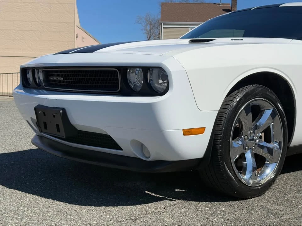 2011 Dodge Challenger 3rd Gen - Image 10 of 20