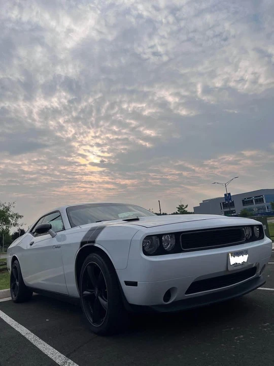 2011 Dodge Challenger 3rd Gen - Image 3 of 7