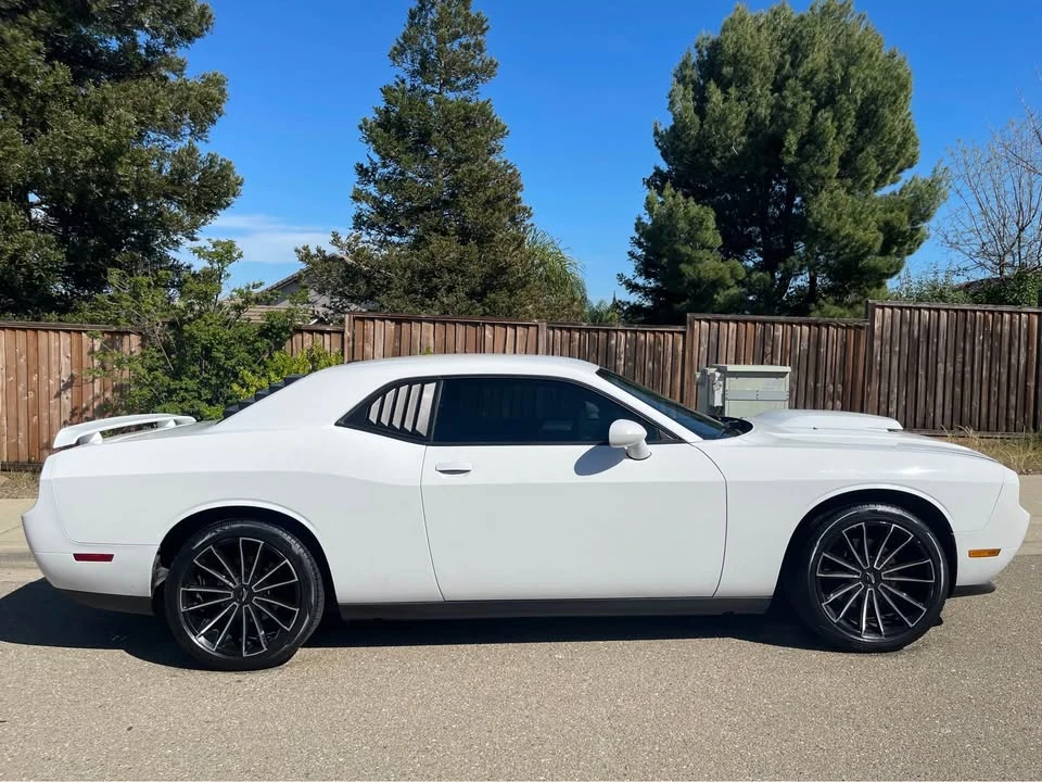 2011 Dodge Challenger 3rd Gen - Image 2 of 13