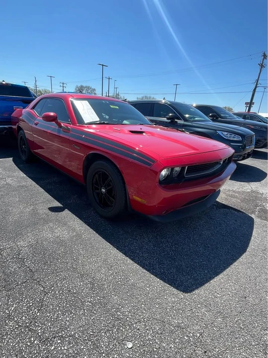 2011 Dodge Challenger 3rd Gen - Image 2 of 8