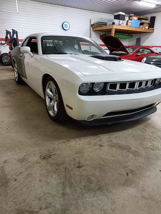 2011 Dodge Challenger 3rd Gen - Image 11 of 14