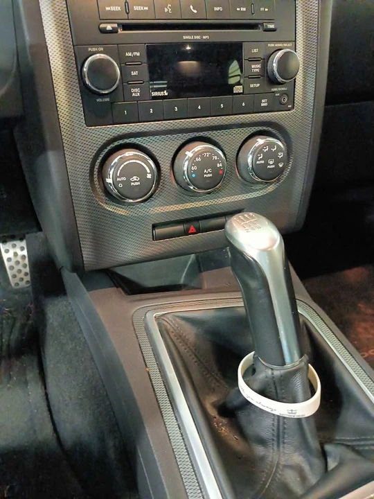 2011 Dodge Challenger 3rd Gen - Image 6 of 14