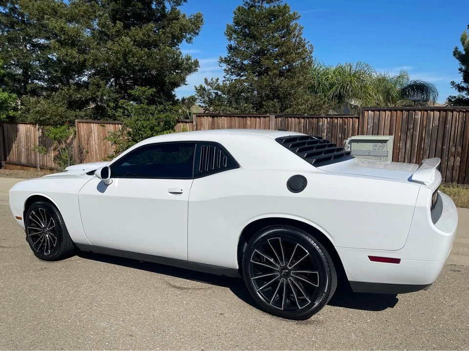 2011 Dodge Challenger 3rd Gen - Image 2 of 5