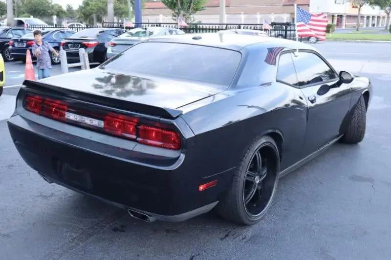 2011 Dodge Challenger 3rd Gen - Image 4 of 17