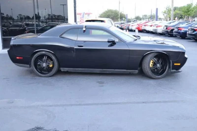 2011 Dodge Challenger 3rd Gen - Image 3 of 17