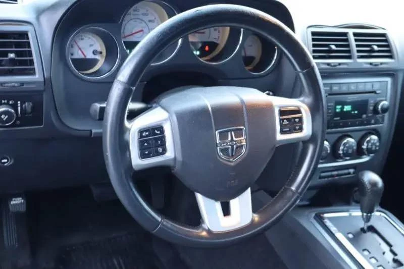 2011 Dodge Challenger 3rd Gen - Image 10 of 17
