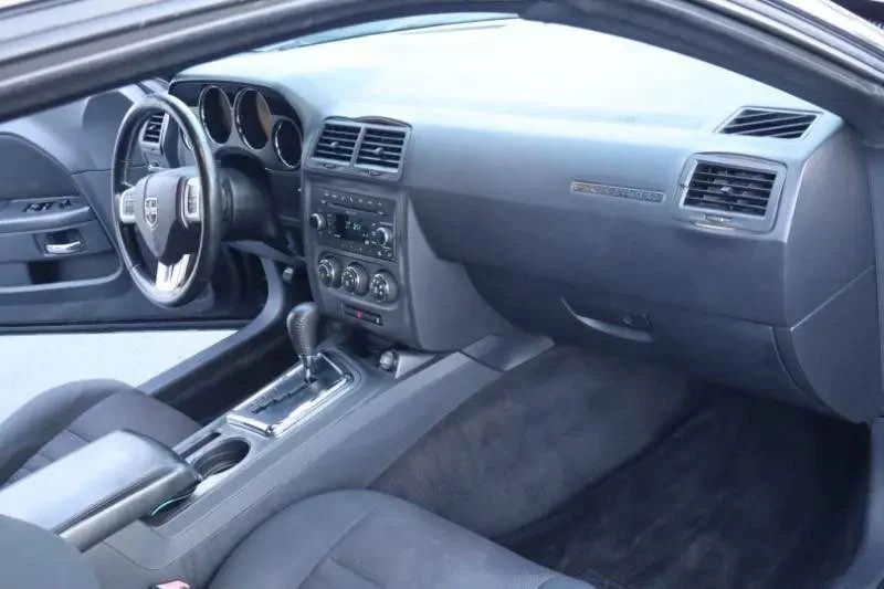 2011 Dodge Challenger 3rd Gen - Image 15 of 17