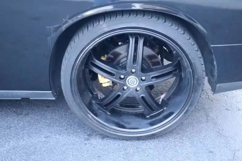 2011 Dodge Challenger 3rd Gen - Image 16 of 17